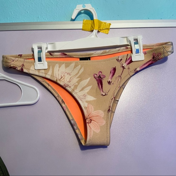 TRIANGL BATHING SUIT - Picture 3 of 8